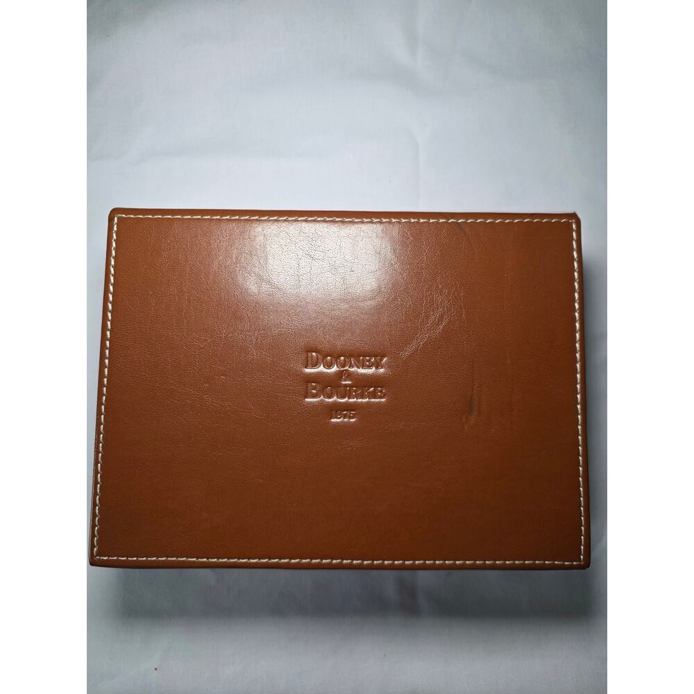 Dooney & Bourke Heritage QT112 Black Leather Wristlet Set With Box/Card/Dustbag - Picture 7 of 16